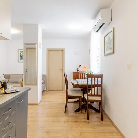 アパート Pure Comfort - Cvita スプリト